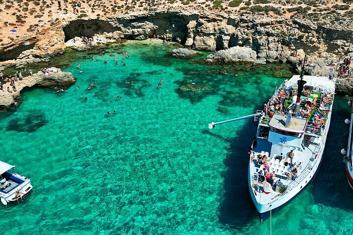 Private boat near me GOZOblu BLue Lagoon