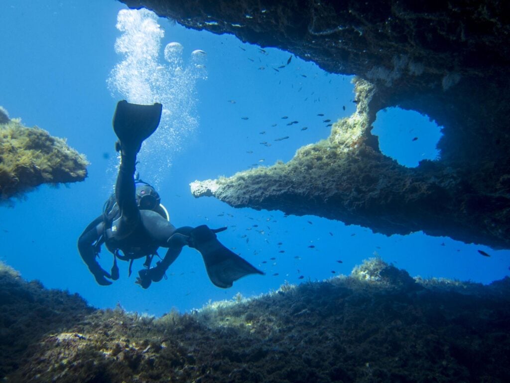 Santa Maria Caves Diver
